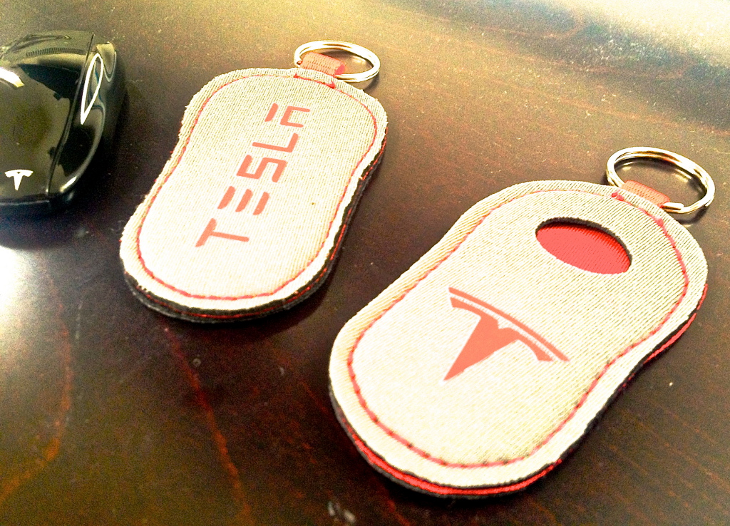 Deluxe FobPocket Review: Tesla Model S Key Fob Cover