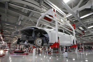 Tesla-Freemont-Model-S-Assembly