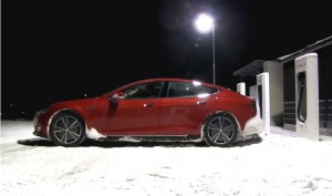 Tesla-Model-S-Winter-Driving-Norway