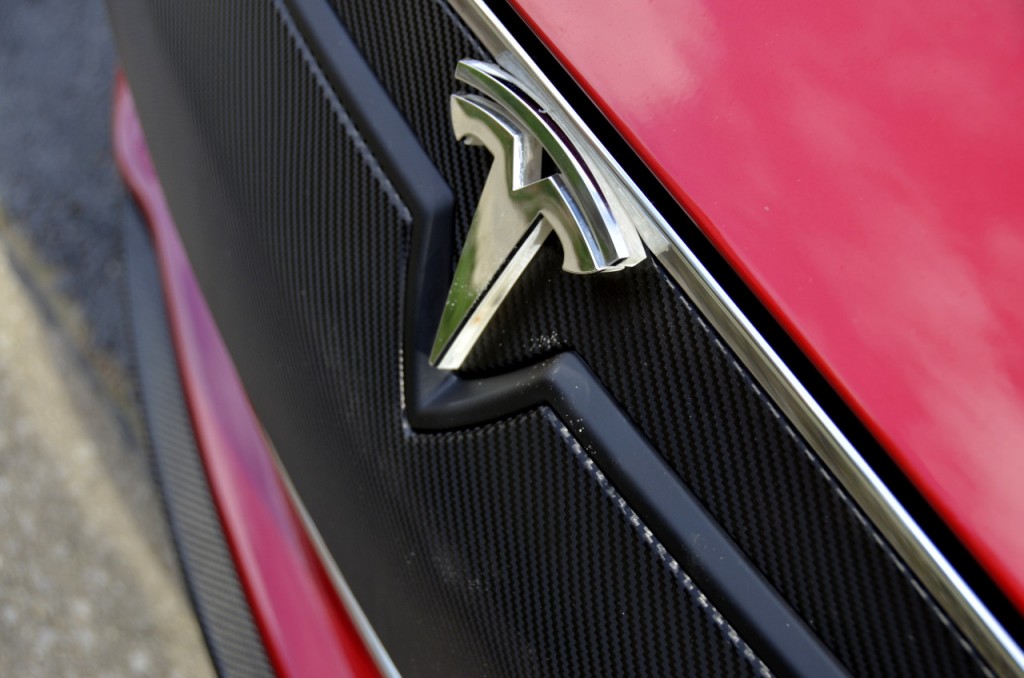 Tesla-Model-S-Lighted-T-Installed-Emblem