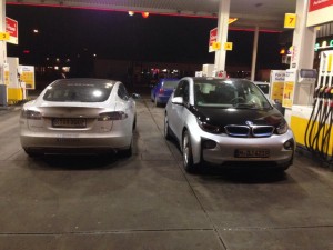 Tesla Model S vs BMW i3