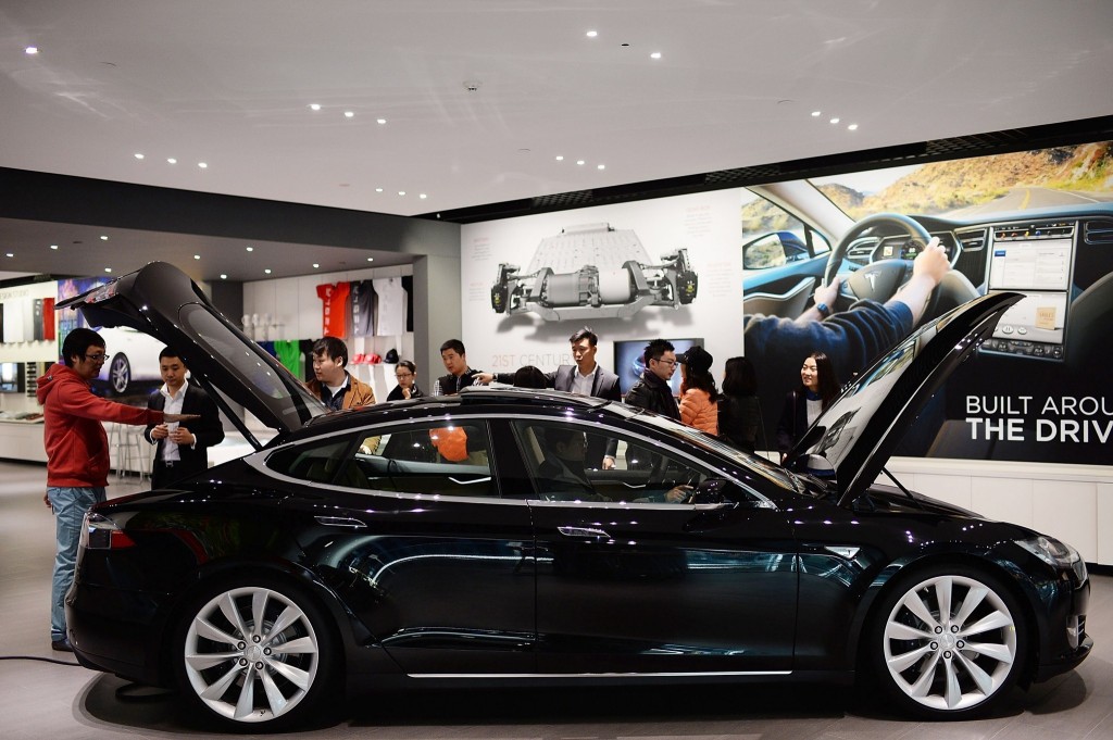Tesla Motors Opens Store In Beijing