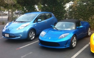 Tesla-Roadster-Nissan-Leaf