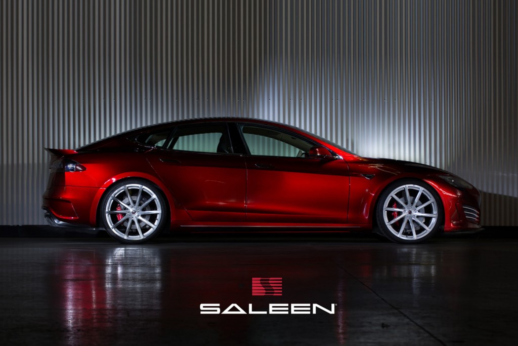 SALEEN_FOURSIXTEEN_Lizstick-Red-5