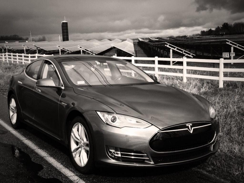 Tesla Model S SolarCity