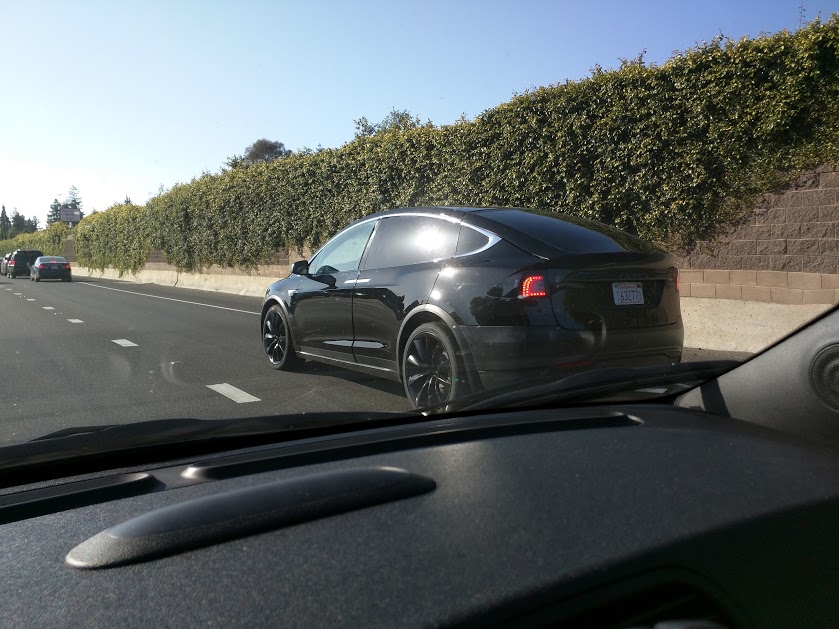 Black-Tesla-Model-X-Palo-Alto