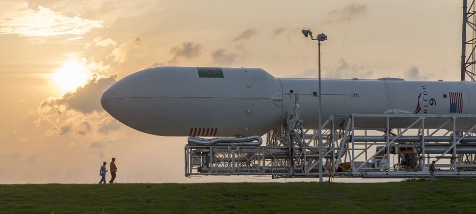 SpaceX-Falcon-9-Sunset