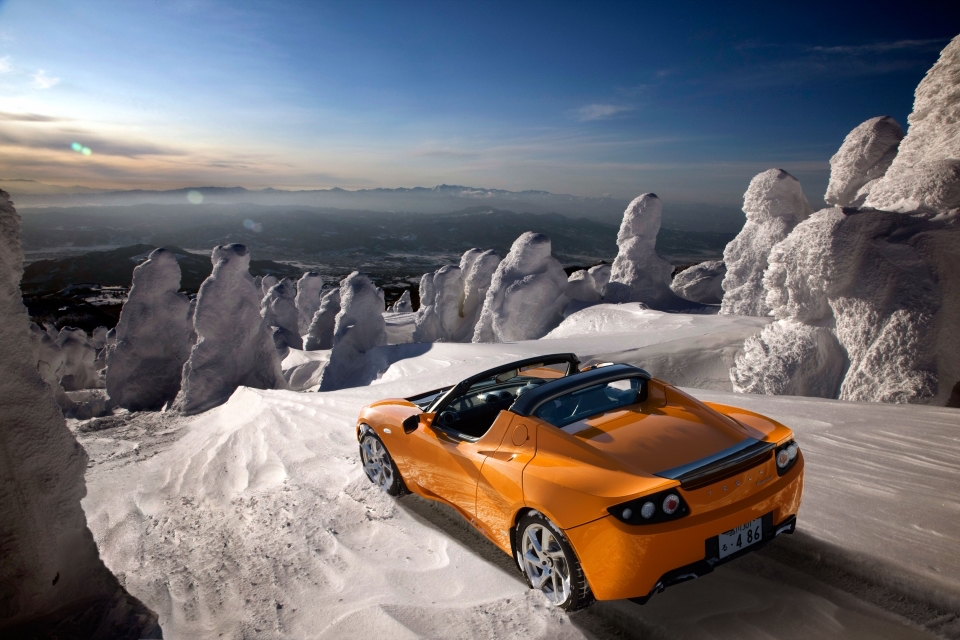 Orange-Tesla-Roadster