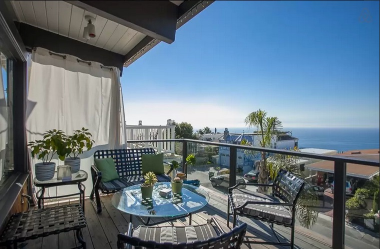 Airbnb home in Laguna Beach, CA equipped with Tesla charger [Source: Airbnb]