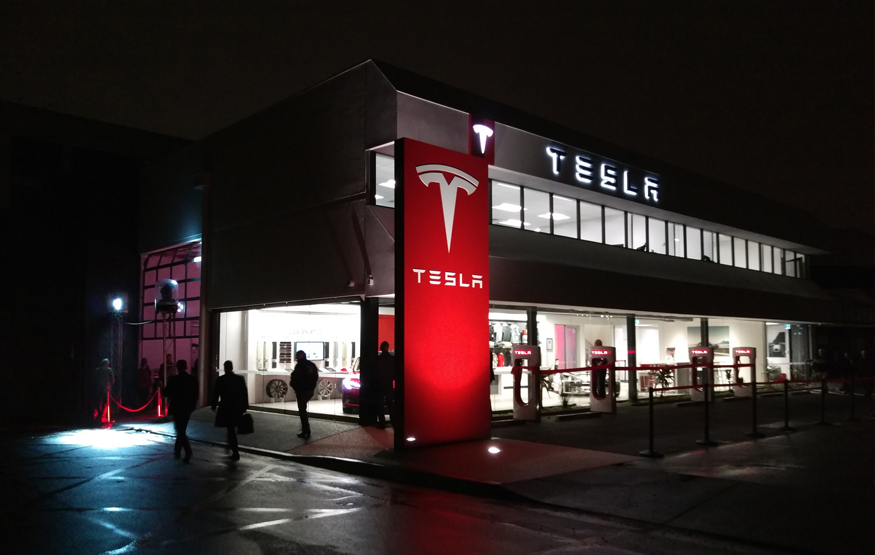 Tesla Store in Melbourne, Australia [Source: cybershack.com.au] 