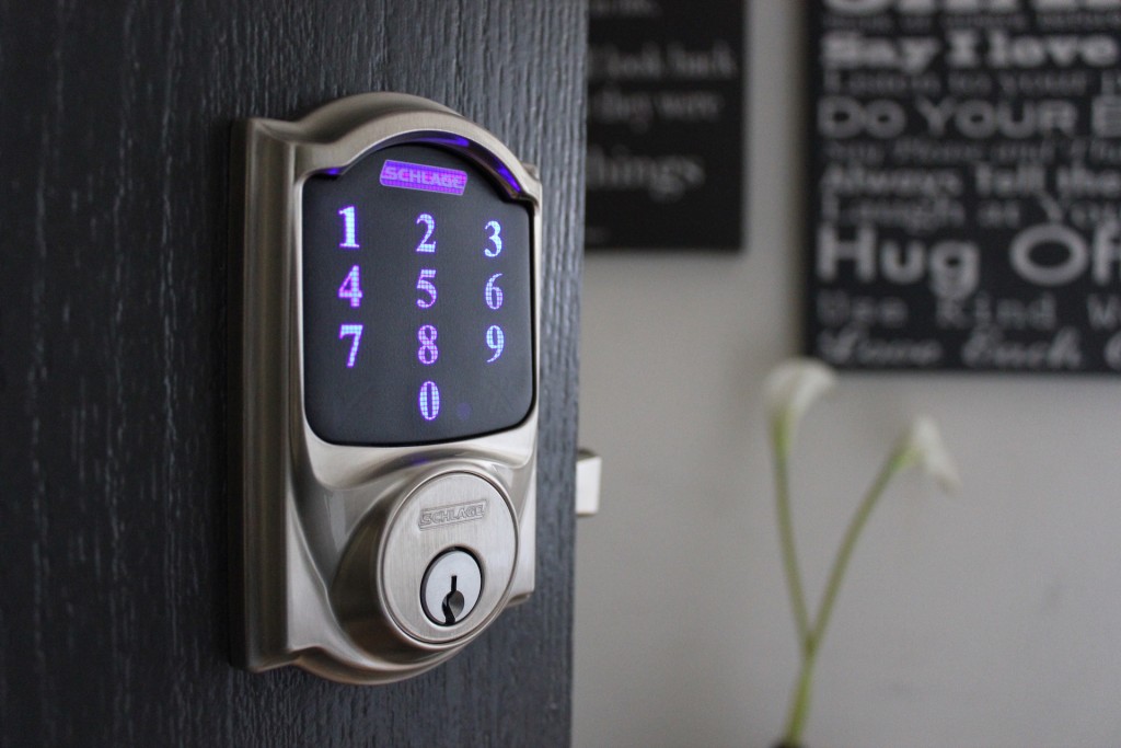 EVEConnect-Shlage-Smart-Home-Keypad