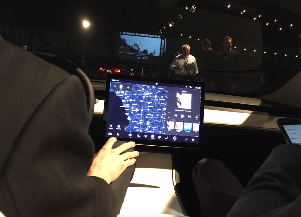 Tesla Model 3 15" center touchscreen
