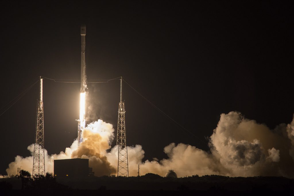 SpaceX-Falcon-9-jcsat_launch