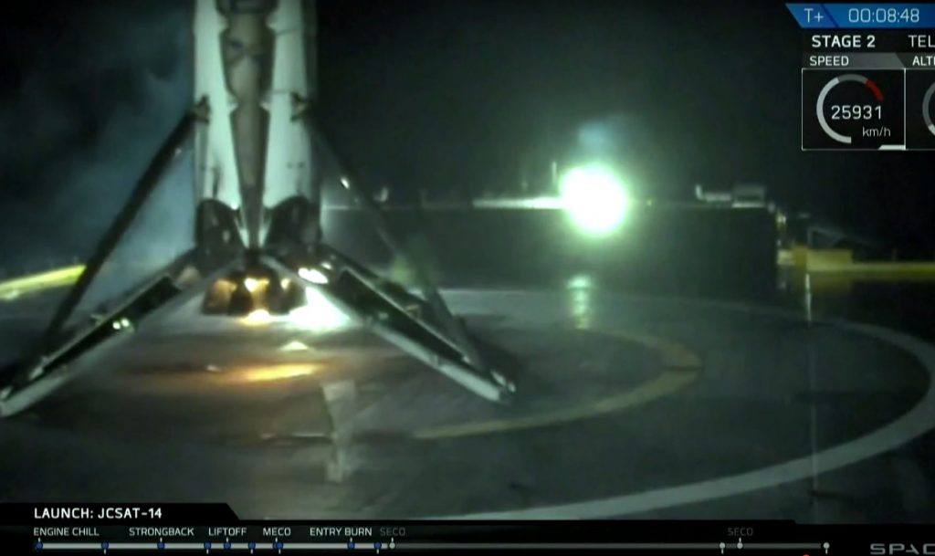 SpaceX_Falcon9_Landing-JCSAT-14-Mission