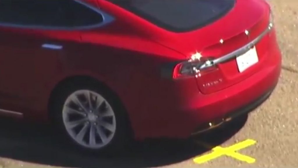 Tesla Model S with painted rear valence rockers