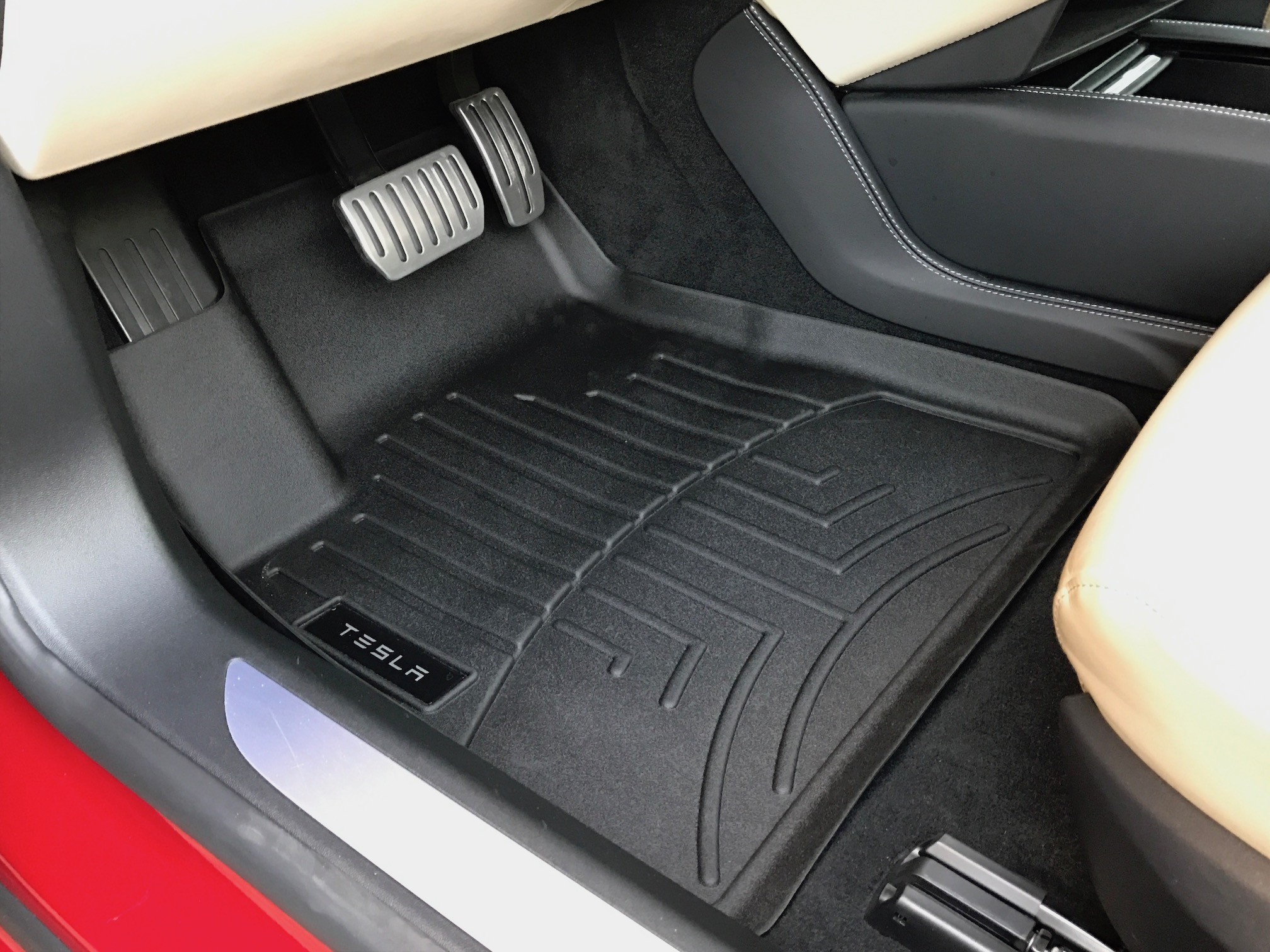 Driver side floor liner mat (Installed)