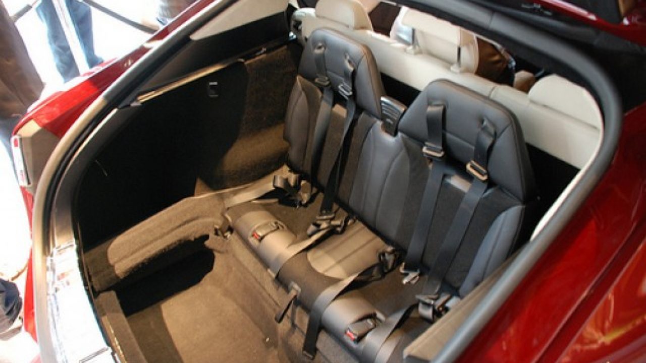 Tesla-Model-S-3rd-Row-Seats-e1379317106445-1280x720.jpg