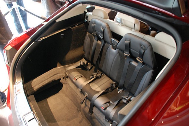 Elon Musk shares tip on how to cool Tesla Model S 3rd row "jump seats"