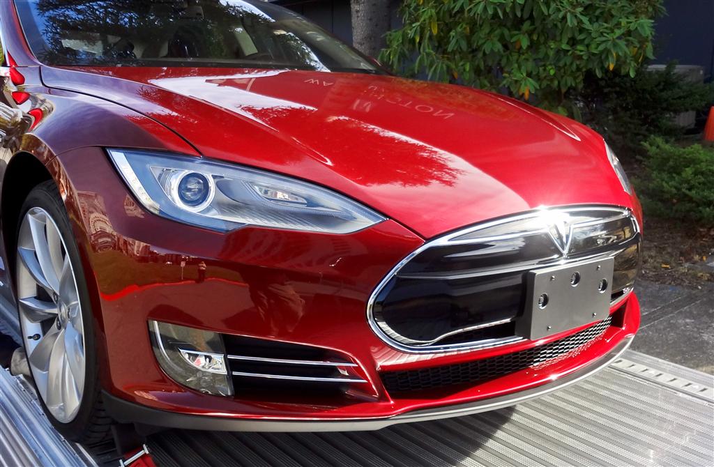 Installing the Tesla Model S Front License Plate Bracket