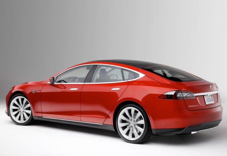 Tesla Model S car fire spurs Model X design change