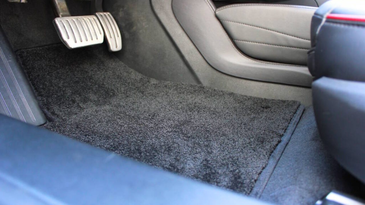 https://www.teslarati.com/wp-content/uploads/2014/08/Lloyds-Tesla-Floor-Mats-9-1280x720.jpg