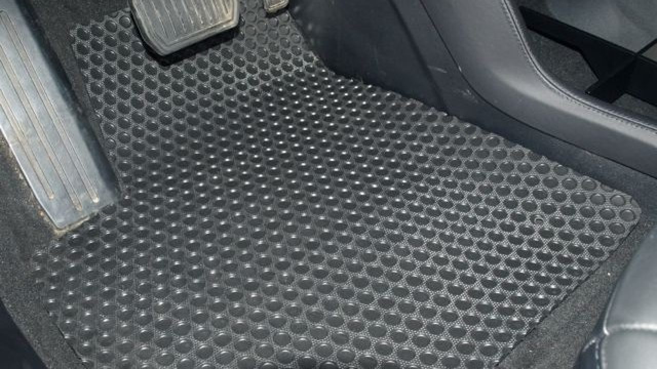 Lloyd Rubbertite All-Weather Floor Mats for Model S