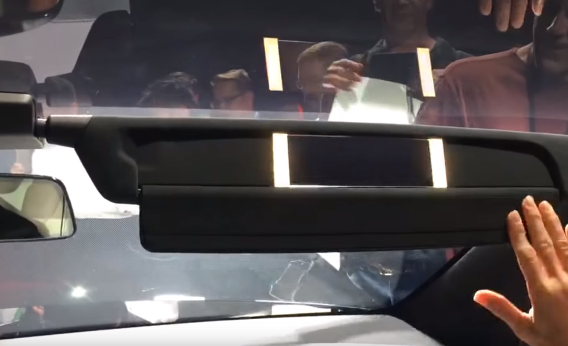 Tesla-Model-X-Sun-Visor-Vanity-Mirror