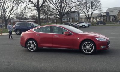 Tesla Summon Autopark demonstration