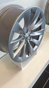 Tesla 19" Slipstream wheel