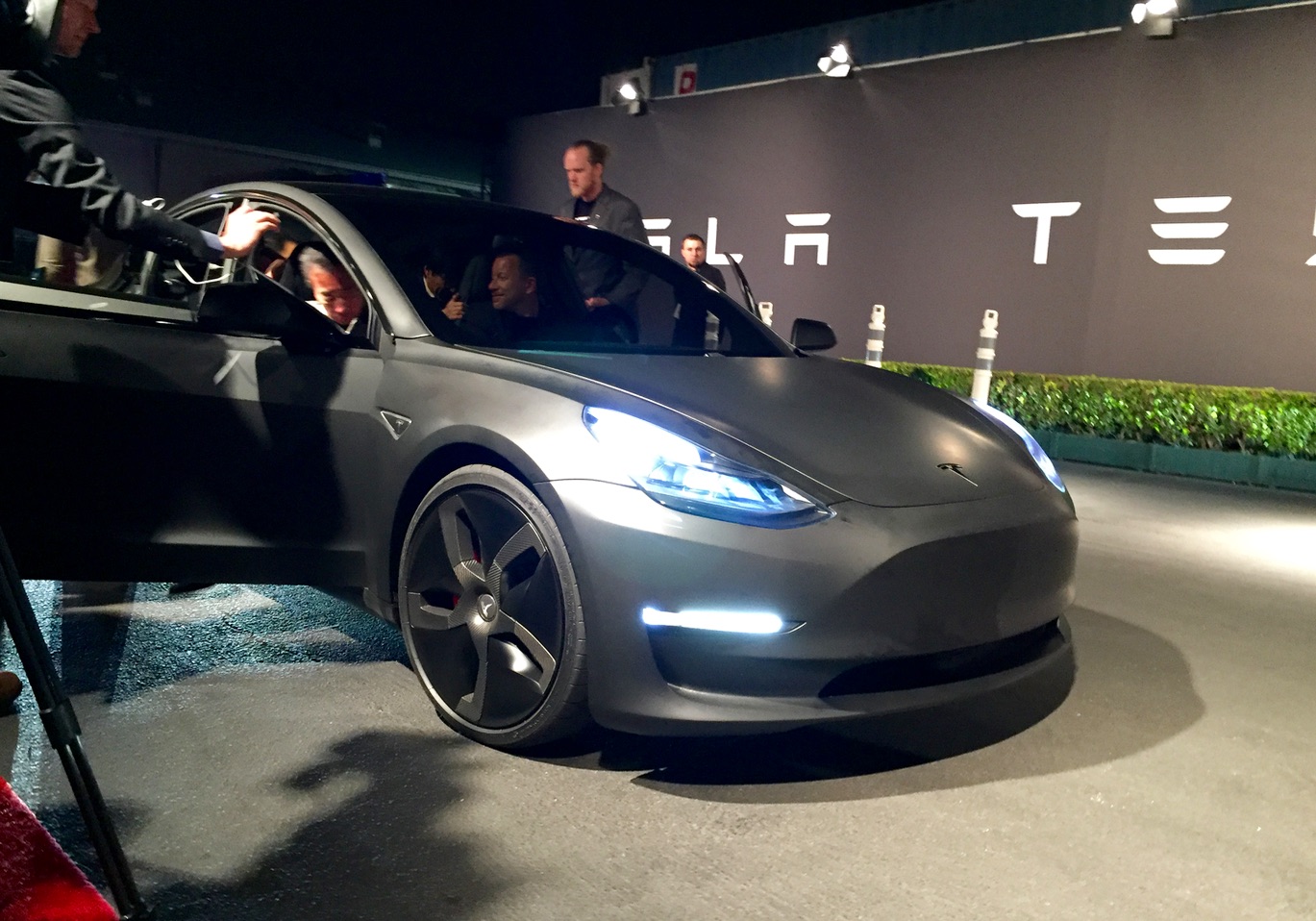 New photos of Tesla's Black Matte Model 3 are jaw-dropping