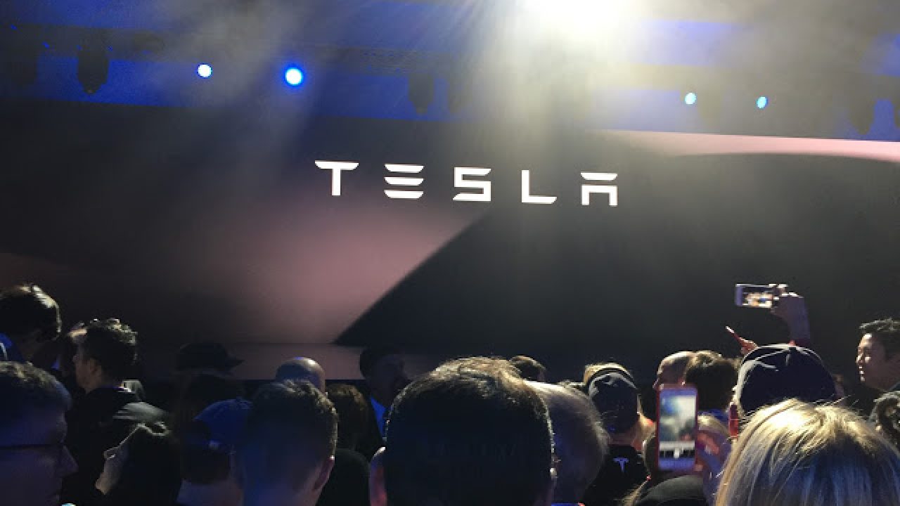 What it was like inside the Model 3 unveiling event