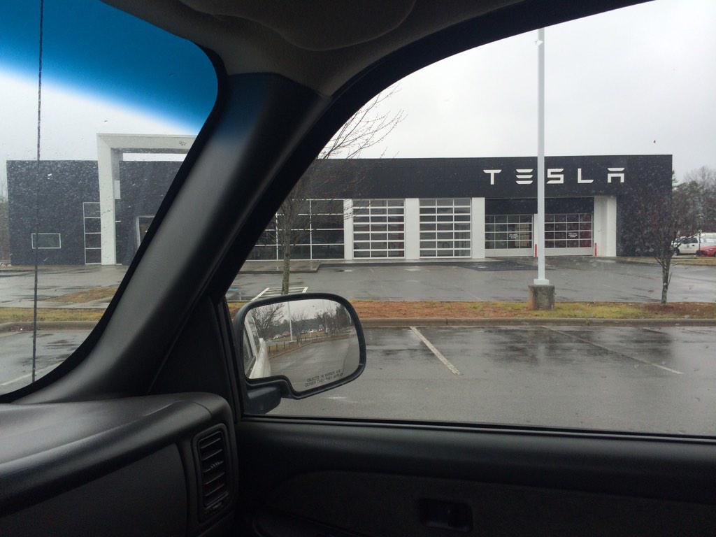 Tesla-Store-Charlotte-North-Carolina