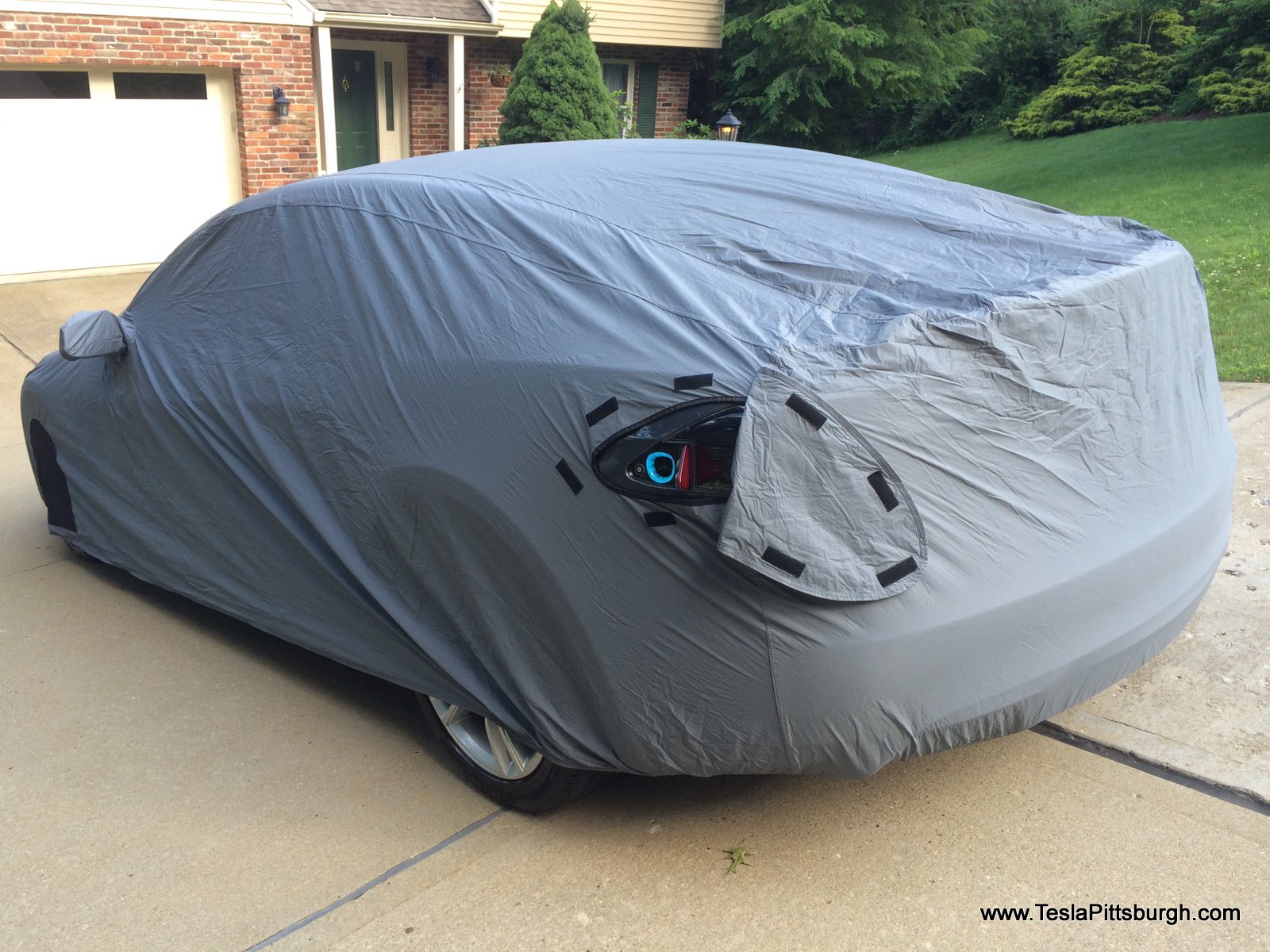 Review: Tesla Model S car cover for both indoor and outdoor use