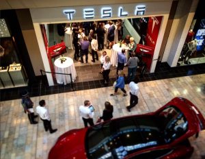 Tesla welcomes Pittsburgh Store with owners' exclusive grand opening event