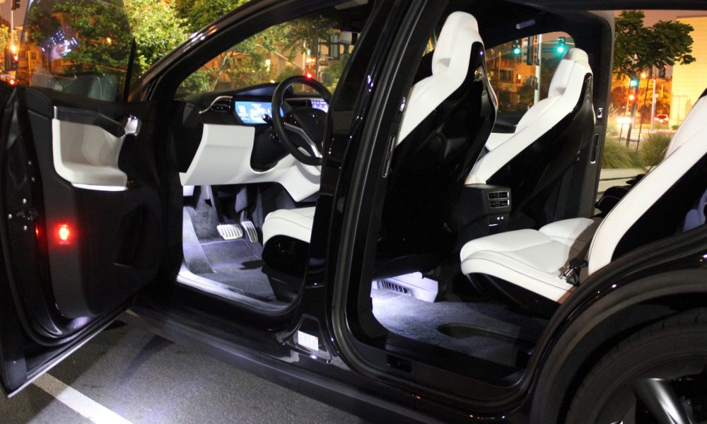 Tesla Model Y Black Rims : 18
