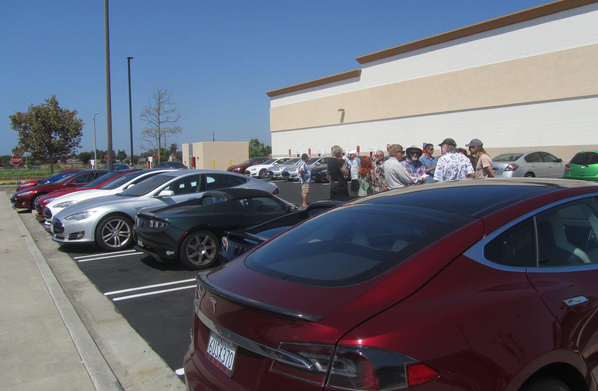 Tesla Supercharger congestion in Fountain Valley, CA