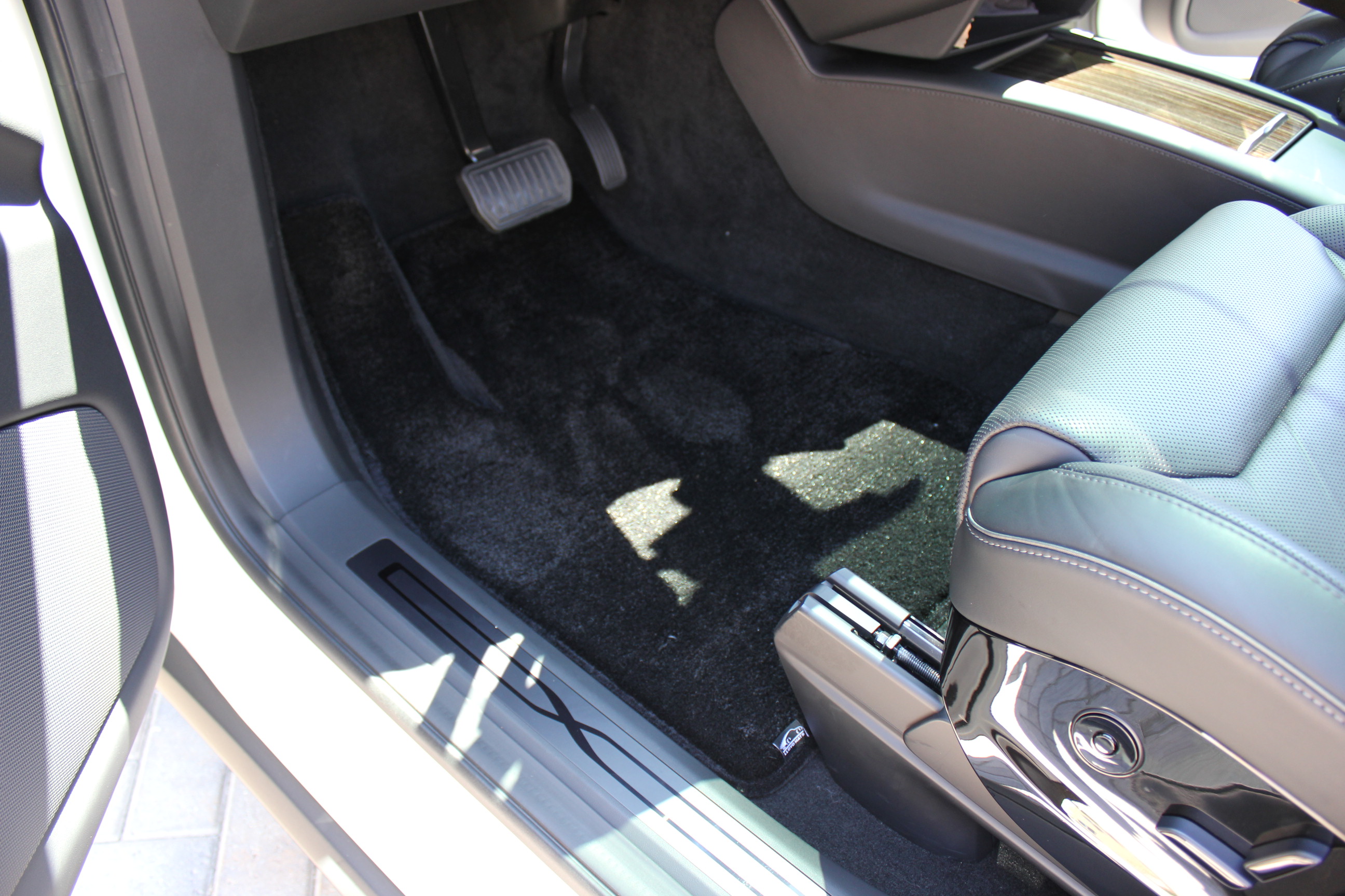 Driver-side LUXE mats