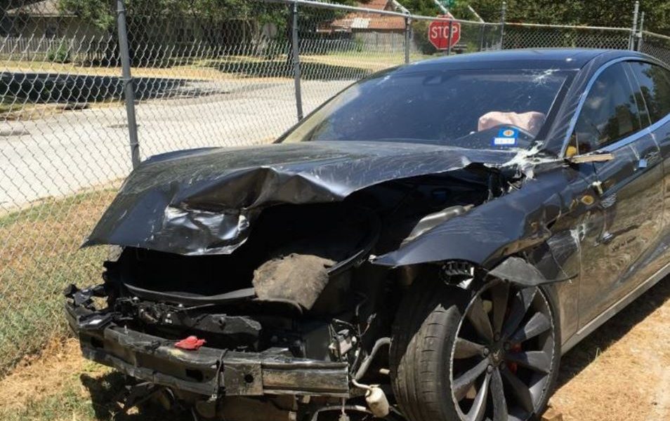 Wrecked Tesla in Texas