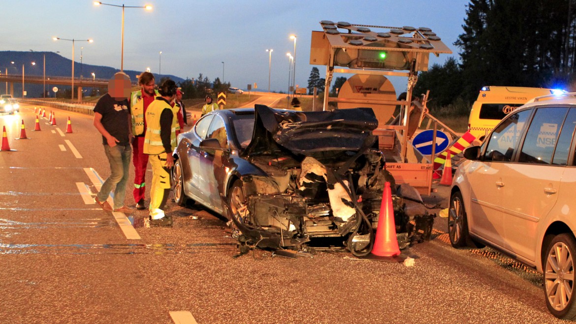 Tesla: Crash Was Worsened By Missing Freeway Barrier Shield - CBS Detroit