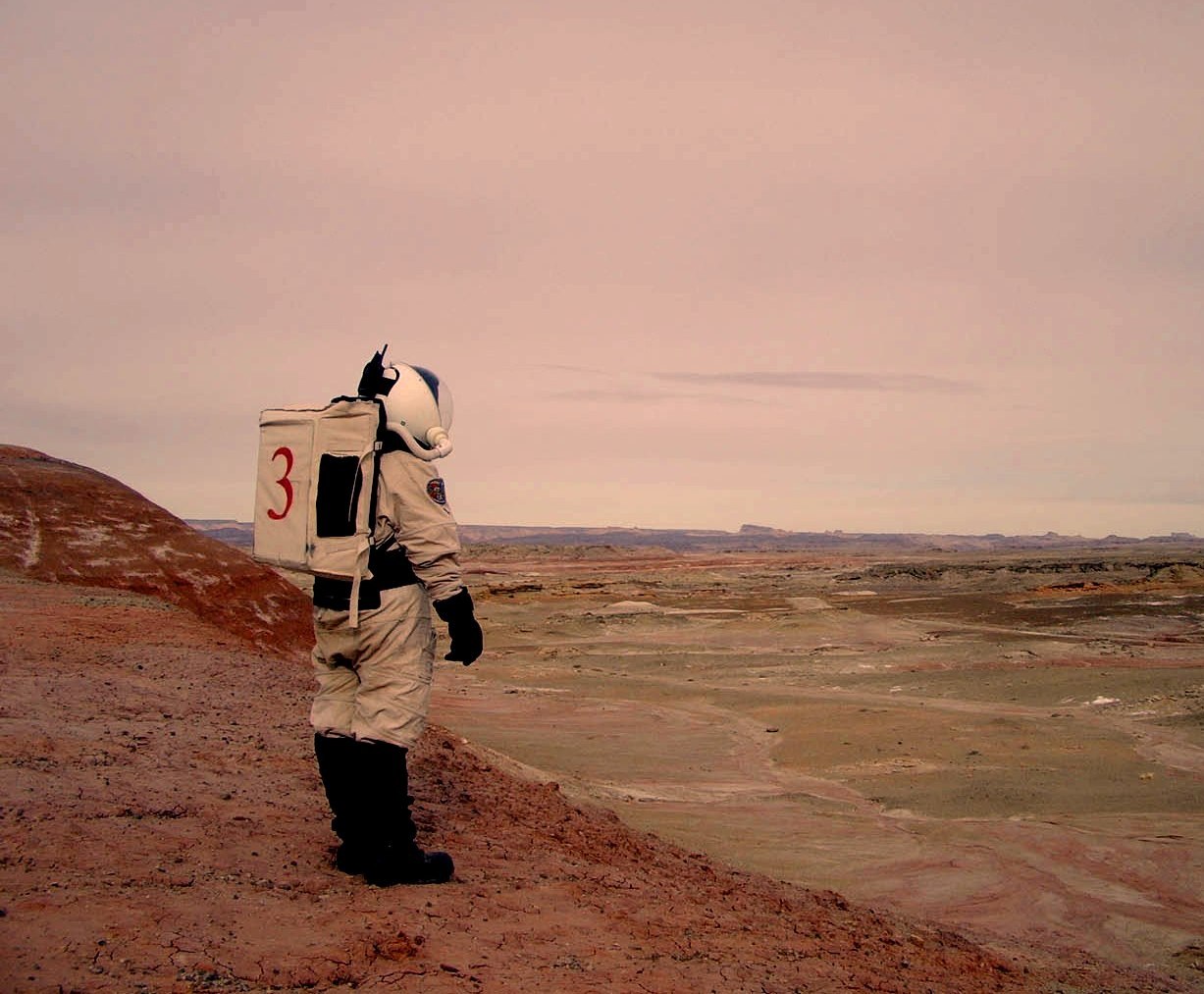 Human landing on Mars rendering [Credit: The Mars Society]