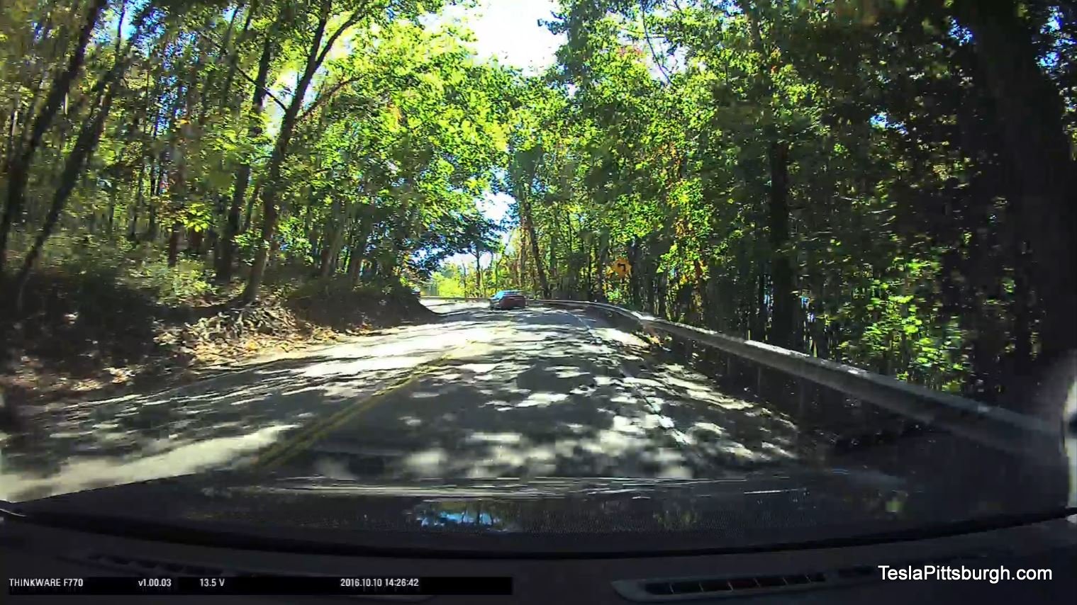 tesla-pittsburgh-dashcam-review-thinkware-f770-camera-daylight-cemetery-lane-front