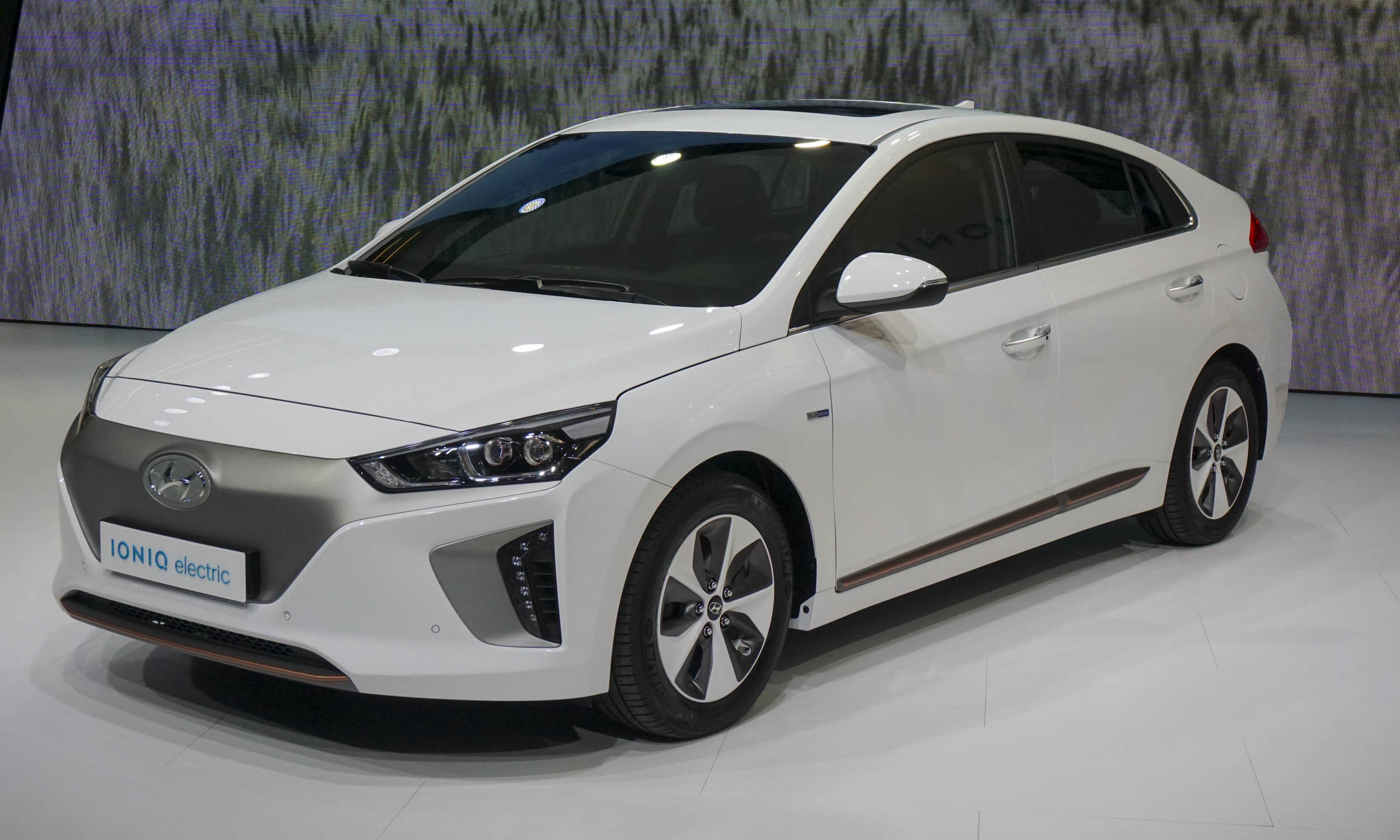 Hyundai-Ioniq-EV