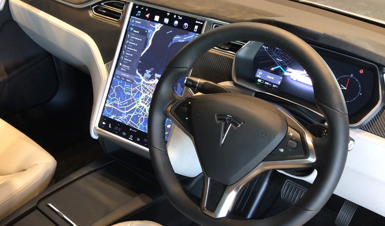 Tesla-right-hand-drive-steering-wheel