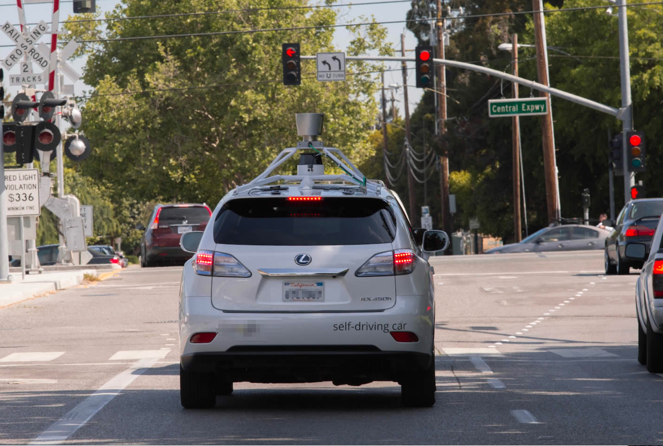 self-driving-lexus-testing-silicon-valley