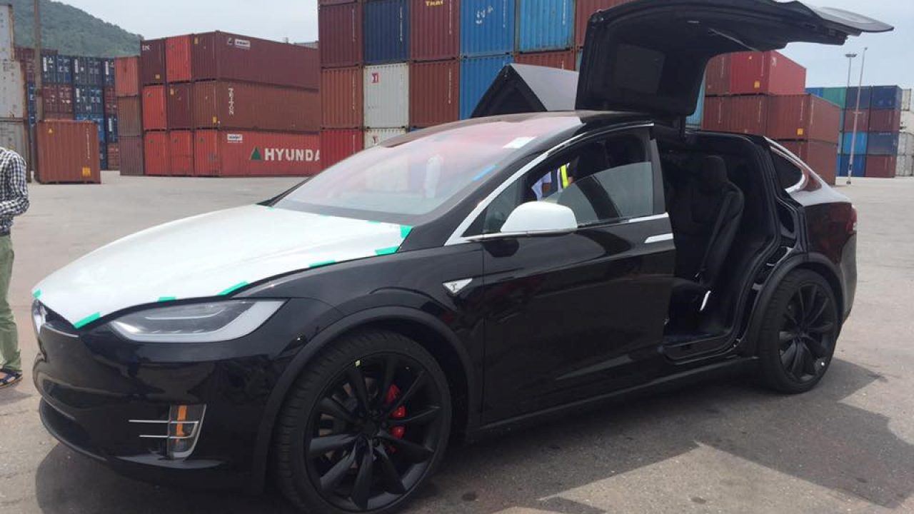 Vietnam Gets Its First Tesla Model X P100d Thanks To A Private Importer