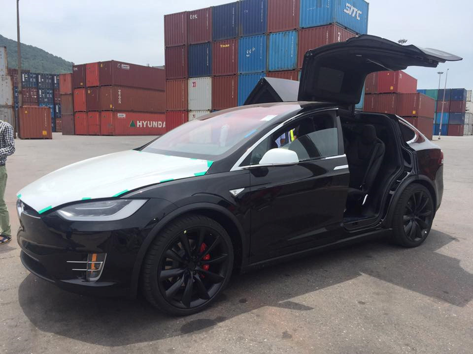 Tesla Model X P100D