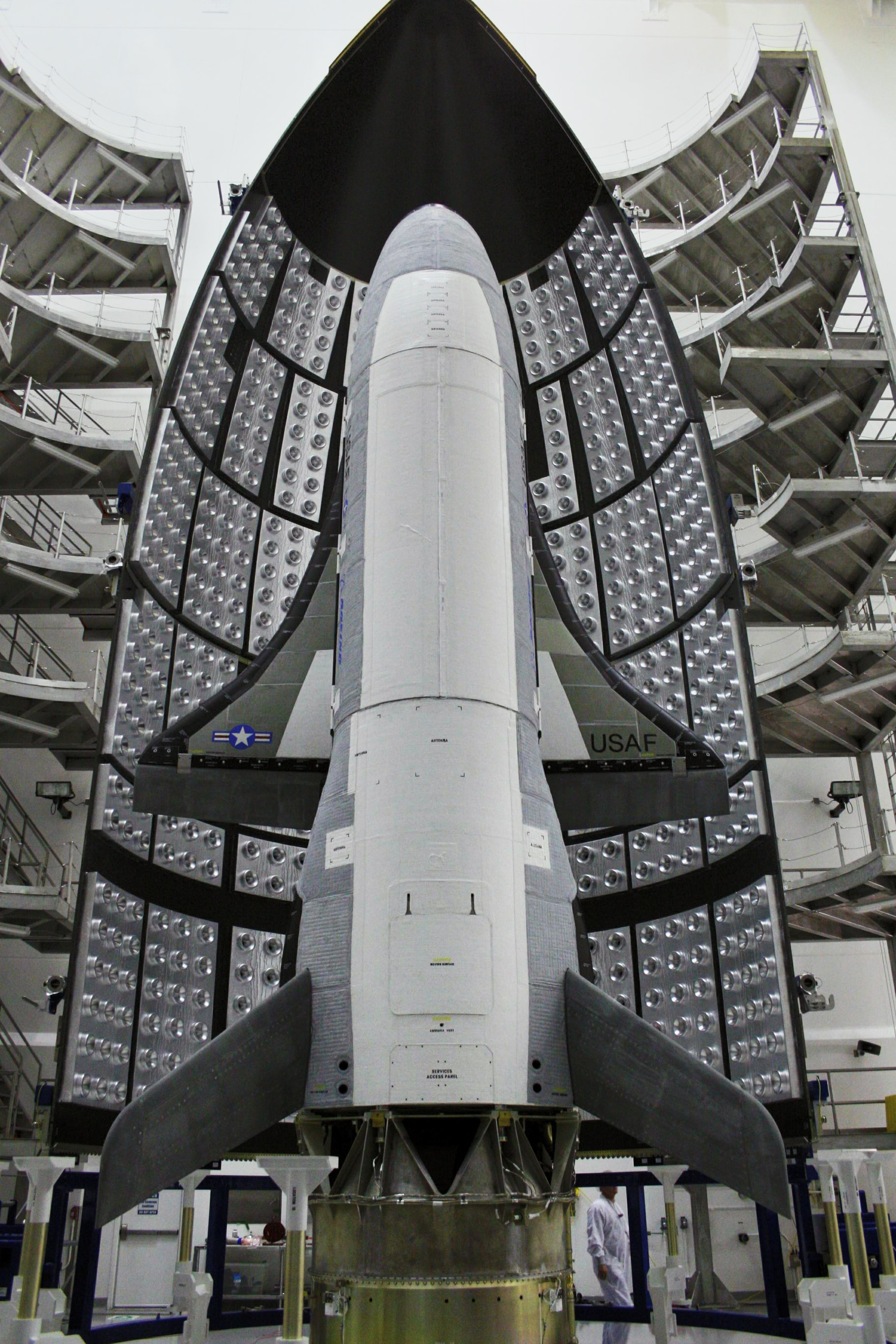 Boeing_X-37B_inside_payload_fairing_before_launch