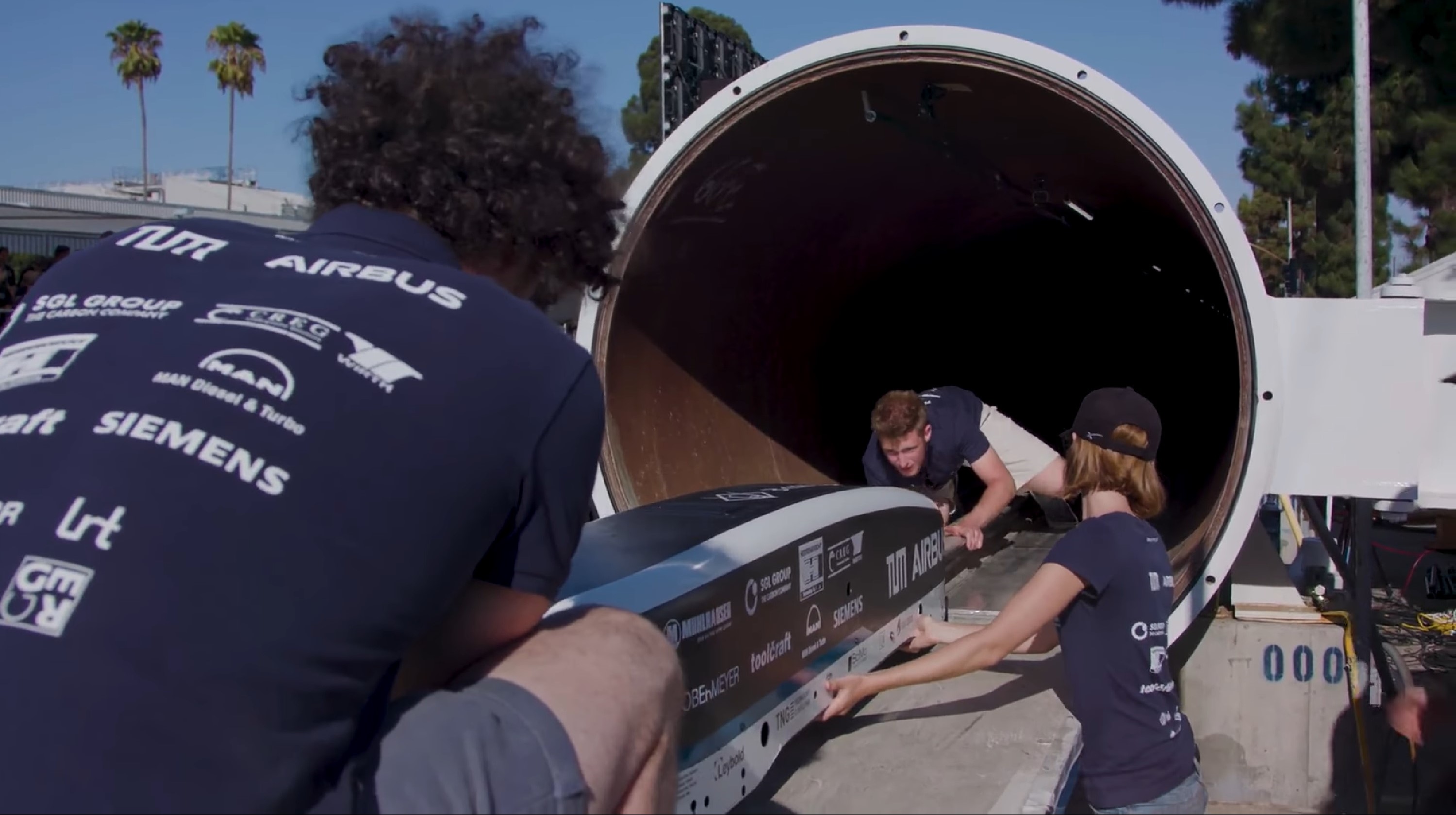 WARR Hyperloop sets up (SpaceX)