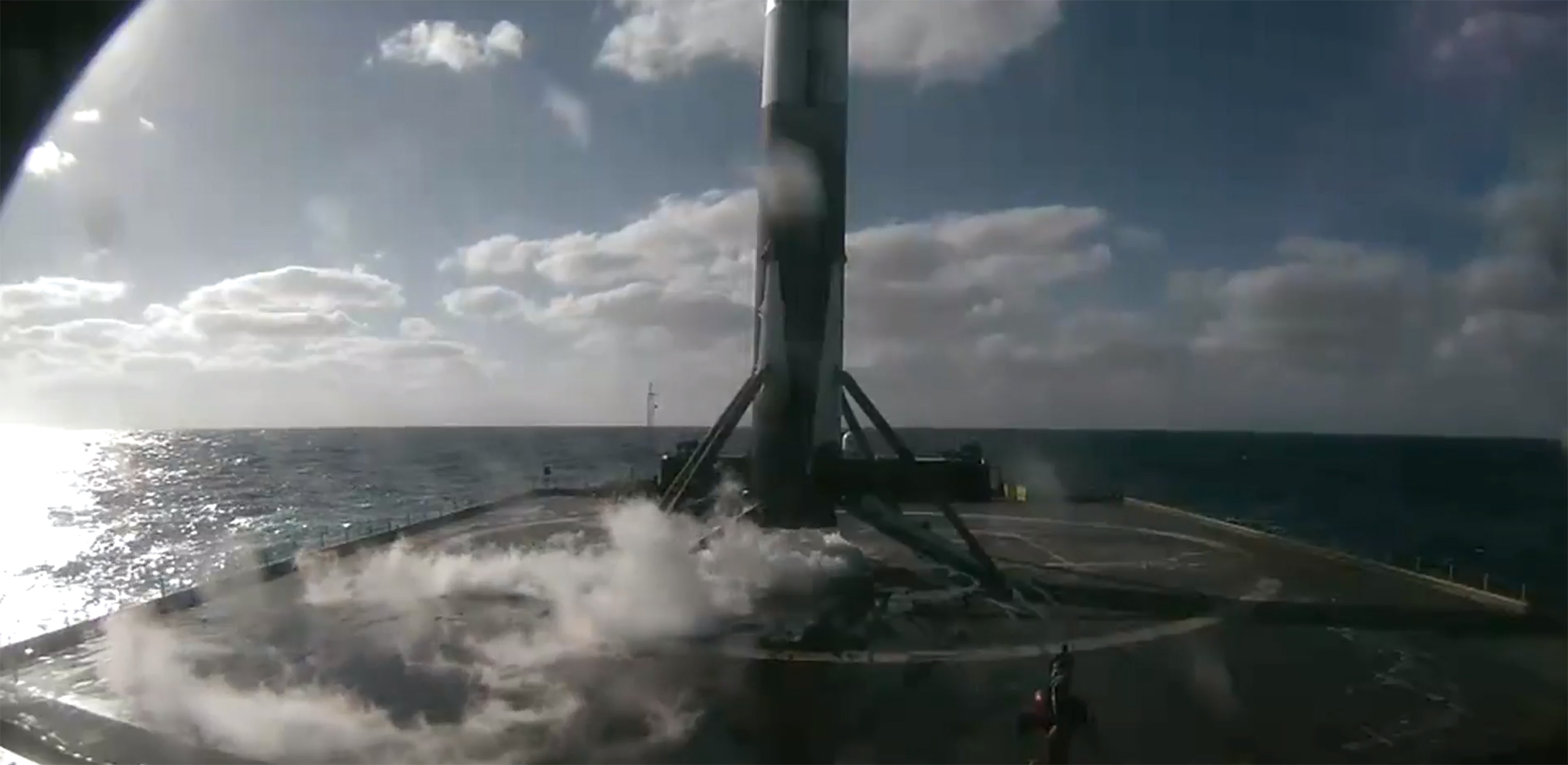 1042 now with less fire (SpaceX)