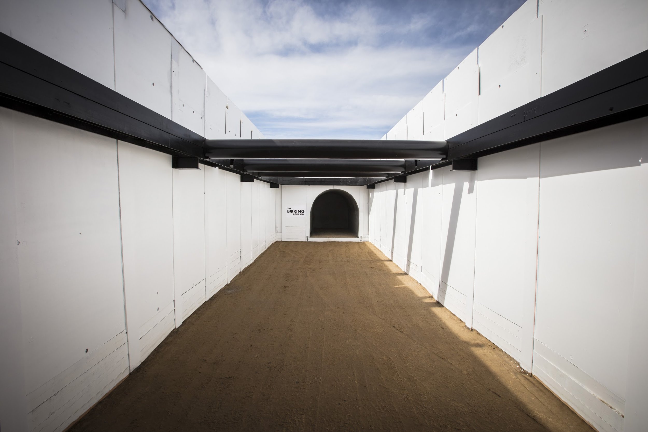boring-company-tunnel-entrance